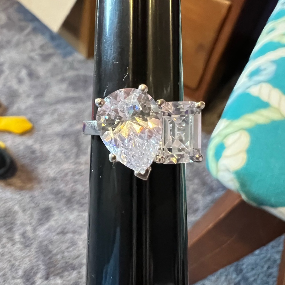 Sterling 2 crystal ring size 8.75